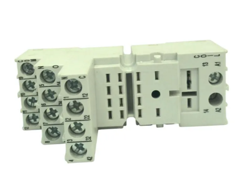 700-HN104繼電器/插座由GUARDMASTER LTD生產