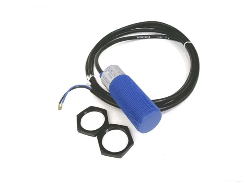 ALLEN BRADLEY 871C-C15R30 Proximity Switch