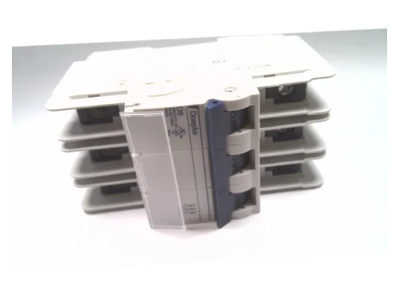 3D8UL Molded Case Circuit Breaker by ALTECH CORP