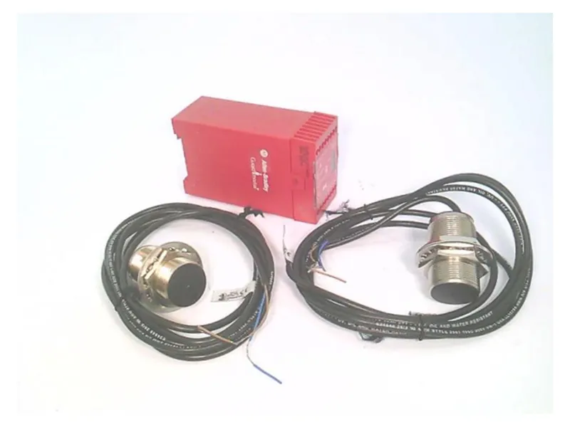 ALLEN BRADLEY 440R-S07283安全繼電器