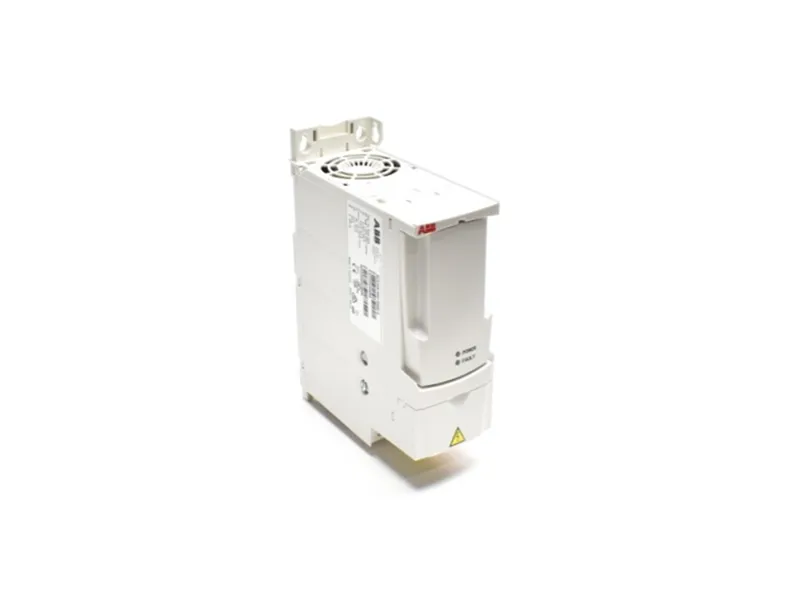 ABB ASEA BROWN BOVERI ACS320-03U-05A6-4 驅動器