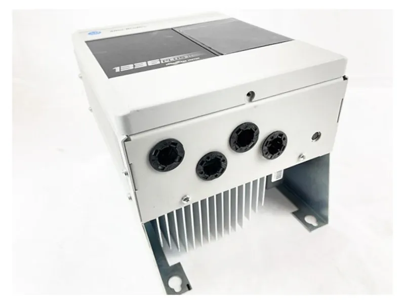 ALLEN BRADLEY 1336F-BRF50-AA-EN-LA3-L6 驅動器