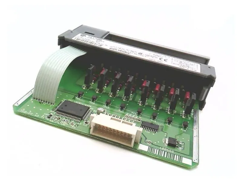 ALLEN BRADLEY 1746-OA8 PLC Module/Rack