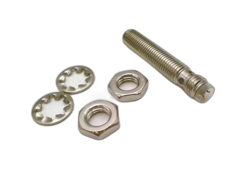 BALLUFF BES 516-378-G-E5-C-S49 接近開關