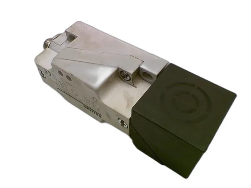 BALLUFF BES 517-132-M5-H-S4 電感式傳感器