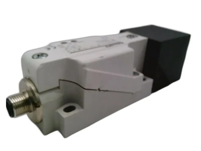 BALLUFF BES 517-132-M6-H-S4 接近開關