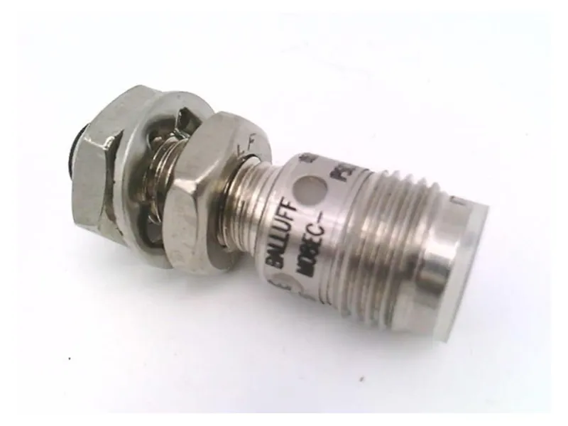 Cảm biến quang BALLUFF BES M08EC-PSC15B-S04G