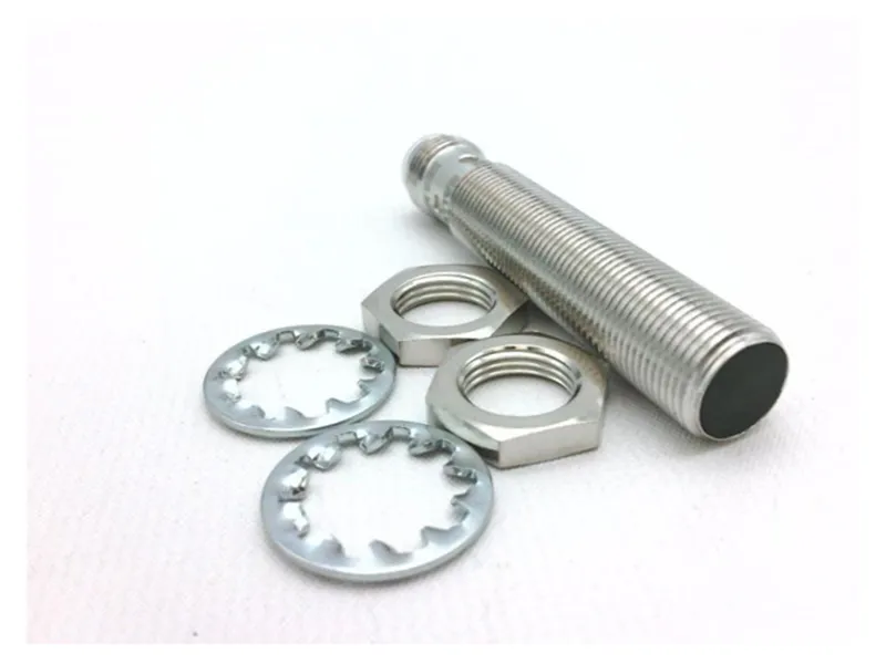 BALLUFF BES M12MI-PSC20B-S04G 光電感測器