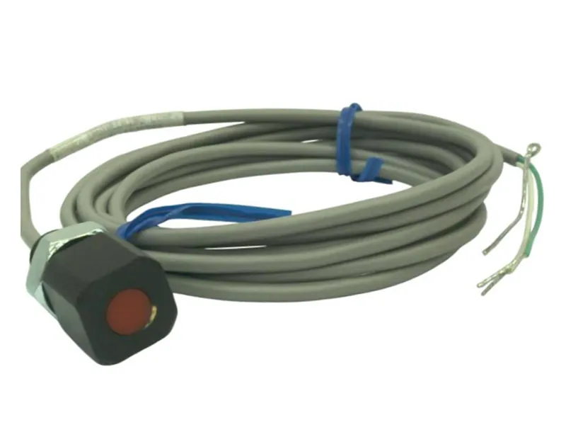 LR200 Photoelectric Sensor by BANNER ENGINEERING