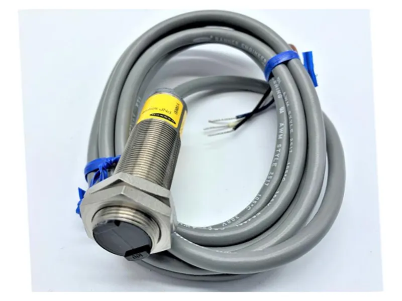 BANNER ENGINEERING M18SP6FF100 光電傳感器