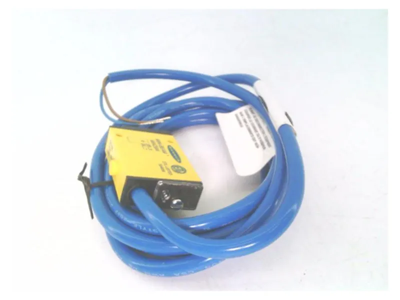 MIAD9W Photoelectric Sensor by BANNER ENGINEERING
