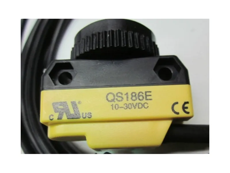 QS186E Photoelectric Sensor by BANNER ENGINEERING