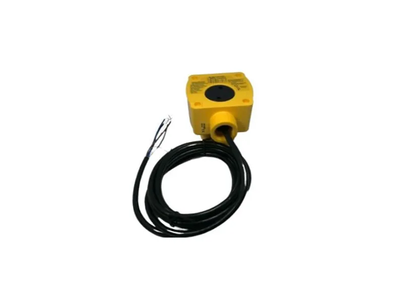 QT50UDB Ultrasonic Sensor by BANNER ENGINEERING