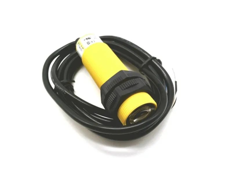 SM30PRL Photoelectric Sensor by BANNER ENGINEERING