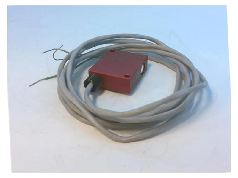 BANNER ENGINEERING 生產的 SP300EL 光電傳感器