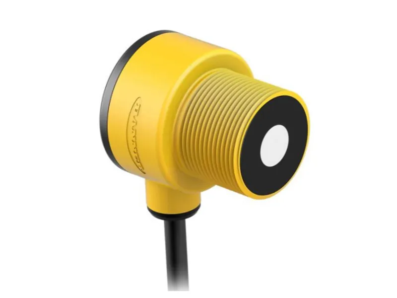 T30UXIA Ultrasonic Sensor by BANNER ENGINEERING