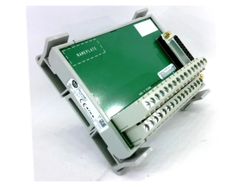 ALLEN BRADLEY 1492-AIFM8-3 PLC模組/機架