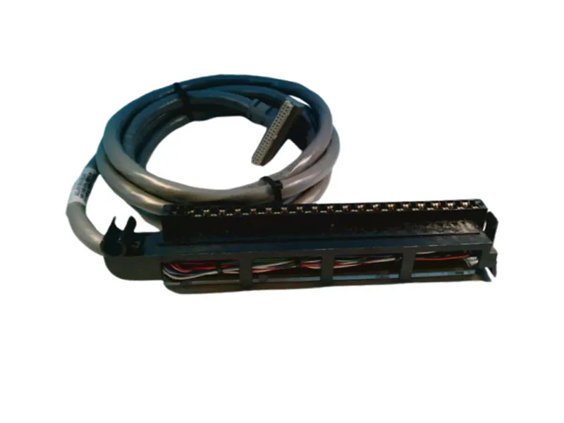 ALLEN BRADLEY 1492-CABLE-25K PLC模組/機架