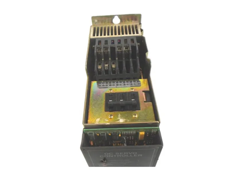 ALLEN BRADLEY 1388-AV40 伺服驅動器/伺服控制器