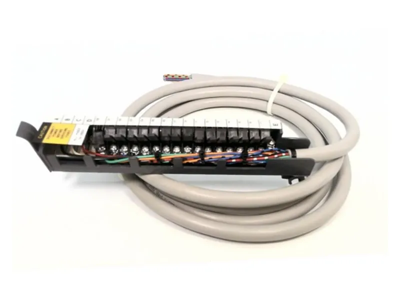 ALLEN BRADLEY 1492-CABLE025WHF 電腦網路電纜