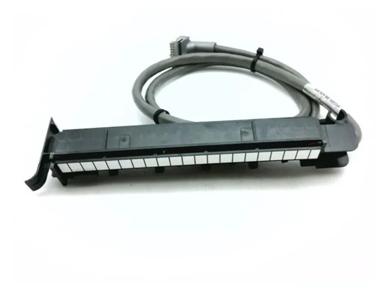 ALLEN BRADLEY 1492-CABLE10F PLC Baterie/Kabel/Příslušenství