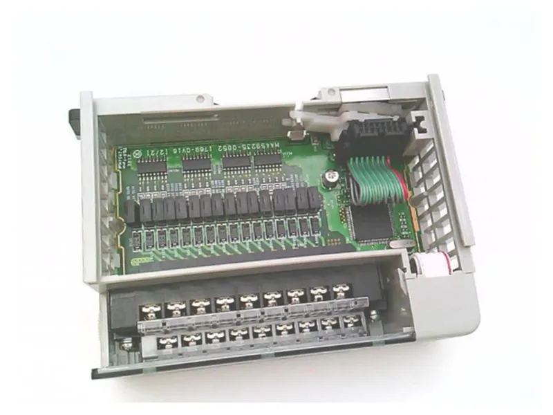 ALLEN BRADLEY 1769-OV16 PLC Modülü/Raf