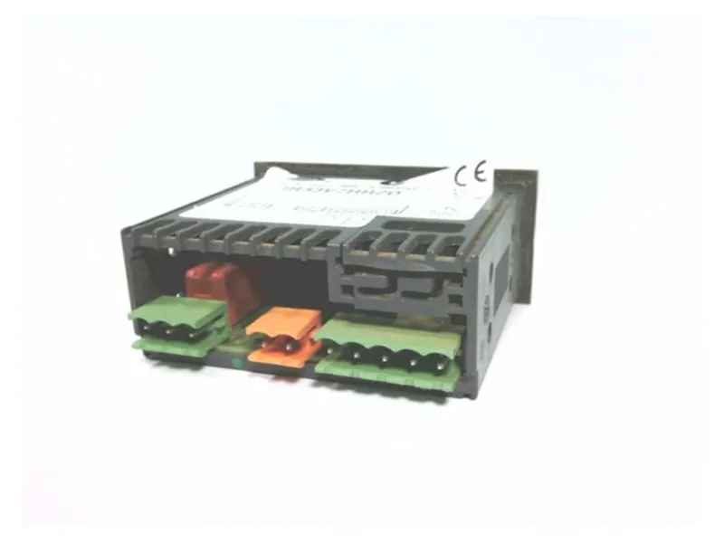 Controllore temperatura/processo CAREL IR33V7HR20