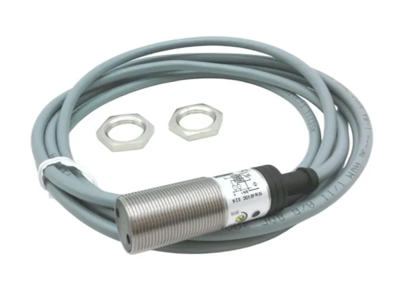 EO1804NPAS 光電感測器 CARLO GAVAZZI