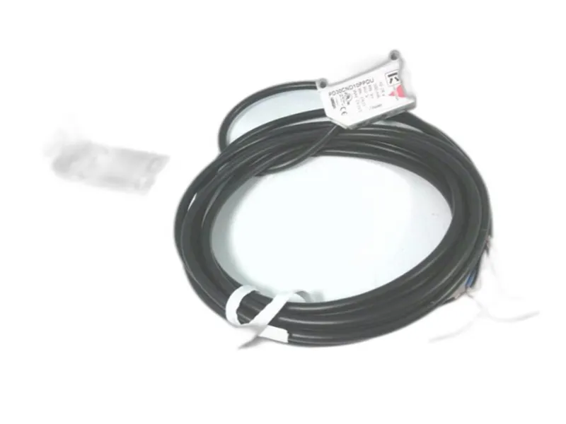 PD30CND10PPDU Sensor fotoeléctrico de CARLO GAVAZZI