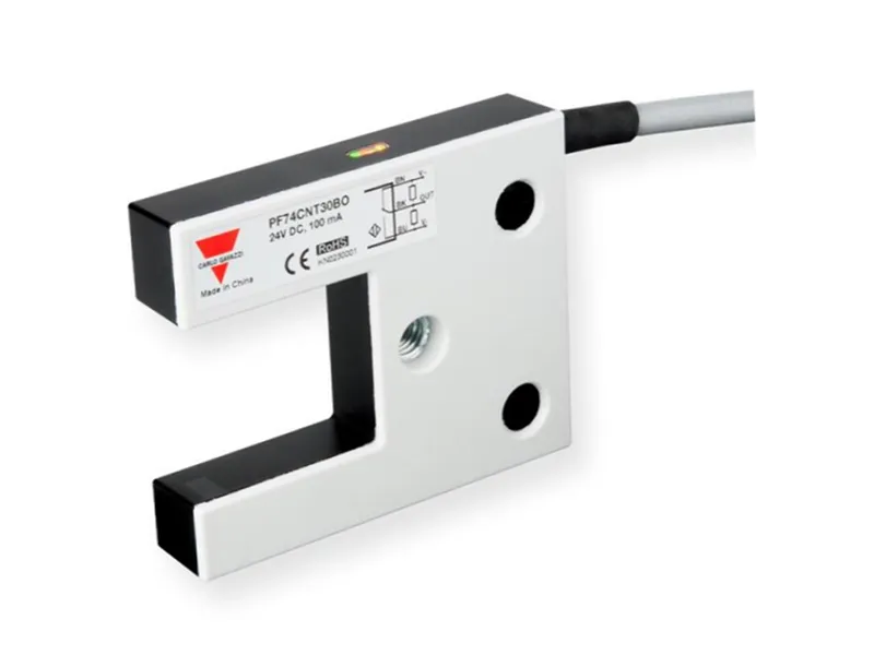 Sensore fotoelettrico PF74CNT30BO di CARLO GAVAZZI