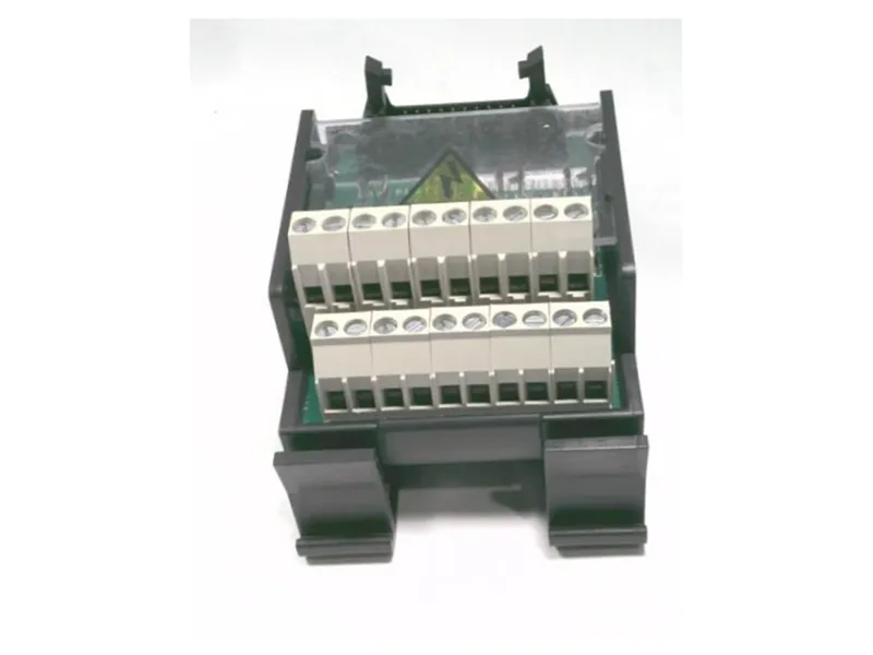 ALLEN BRADLEY 1492-IFM20F-FS24A-4 驅動介面/操作器
