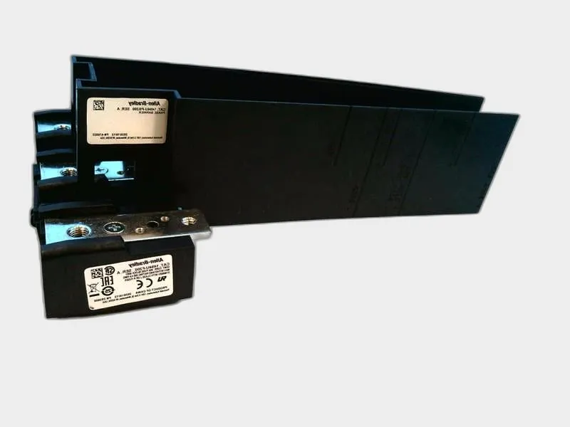 1494U-F200 保險絲座 by ALLEN BRADLEY