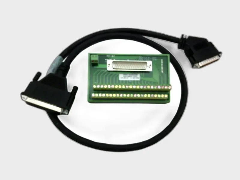 2090-U3BK-D4401 伺服電纜與配件 by ALLEN BRADLEY