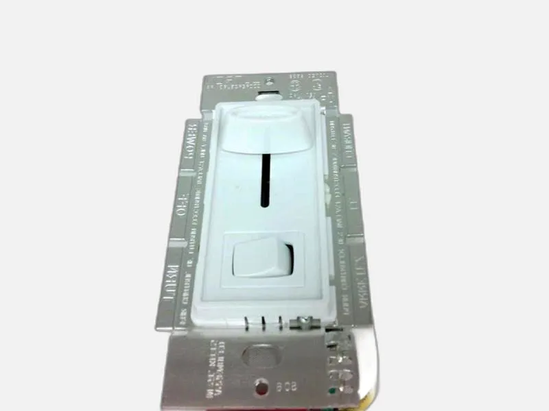 SF-10P-WH 牆壁開關 by LUTRON