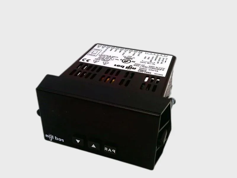 PAXLC800 計時器/計數器 by RED LION CONTROLS