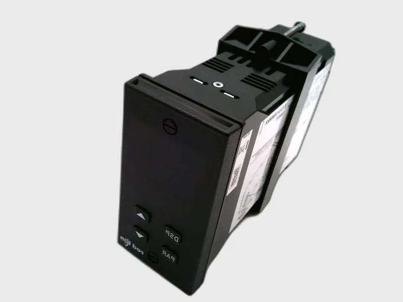 TCU10002 溫度/製程控制器 by RED LION CONTROLS