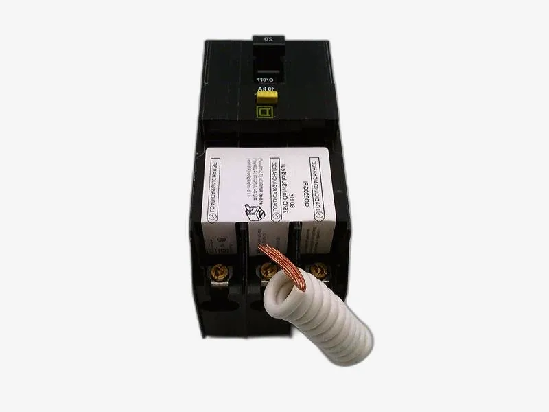 QO320GFI 模殼式斷路器 by SQUARE D