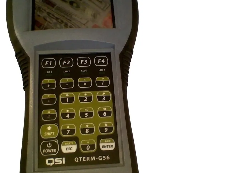 QTERM-G56 操作員介面 由 QSI