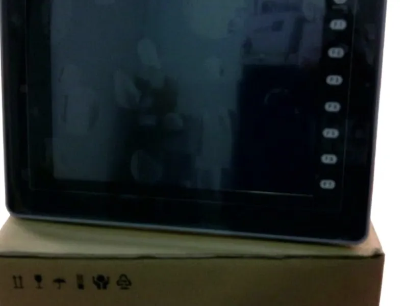 V810ISD 操作員介面 由 MONITOUCH HMI