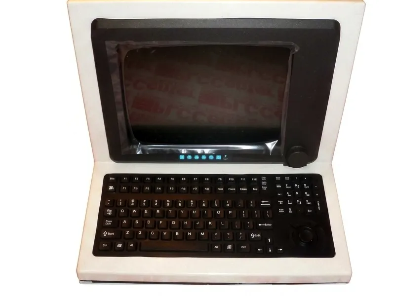 AWS-8124 操作員介面 由 ADVANTECH
