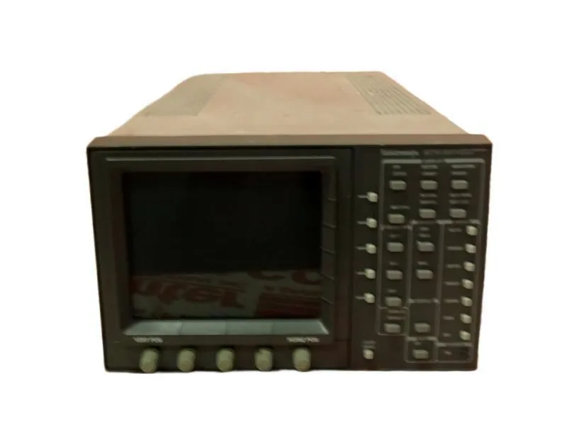 WFM601M 操作員介面 由 TEKTRONIX