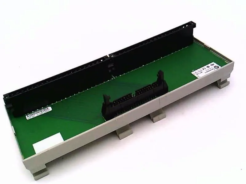 1492-RIFM40F-2 VDC Logic I/O Brain/Interface by  ALLEN BRADLEY