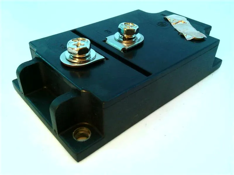 FUJI ELECTRIC 的 1MBI400NN-120 PLC 模組/機架