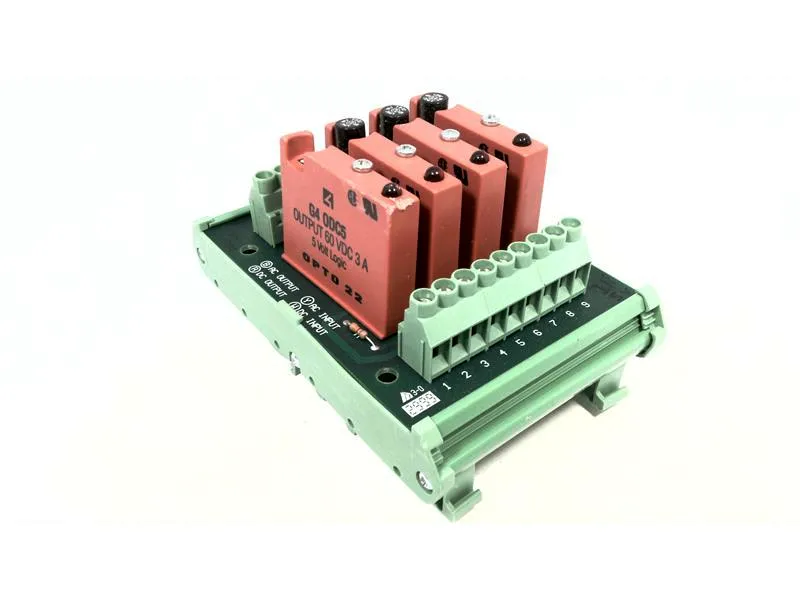 70GRCK4-DIN Module/Châssis d'automate par GRAYHILL INC