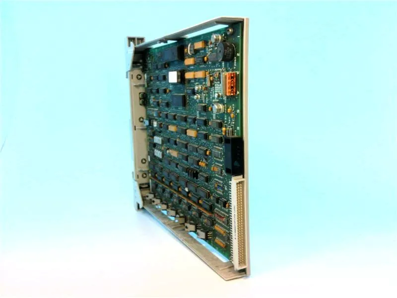 51303985-300 PLC 模組/機架 by HONEYWELL