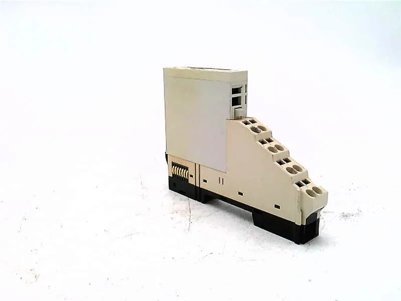 EPM-S302.1B PLC模組/機架 由 LENZE