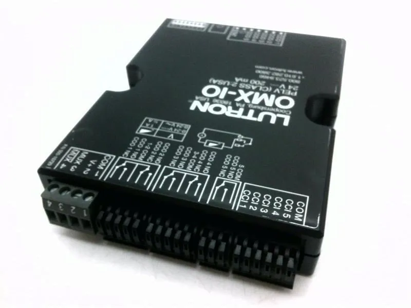 OMX-IO PLC-module/rek van LUTRON