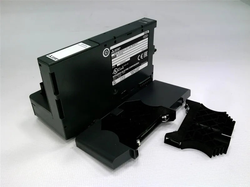 ST1H-BT Thiết bị đầu cuối lập trình PLC của MITSUBISHI