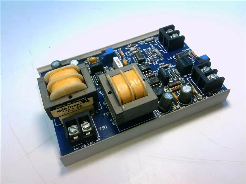 2200-4065 Carte PC PLC/Carte d'extension par CONTROL TECHNIQUES