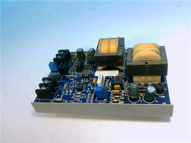 2200-4065 Carte PC PLC/Carte d'extension par CONTROL TECHNIQUES